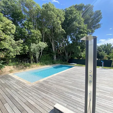 à 150m Des Lecques, Climatisé, Piscine, Terrasse, 2 Chambres, Parking - 4 étoiles - Fr-1-770-29