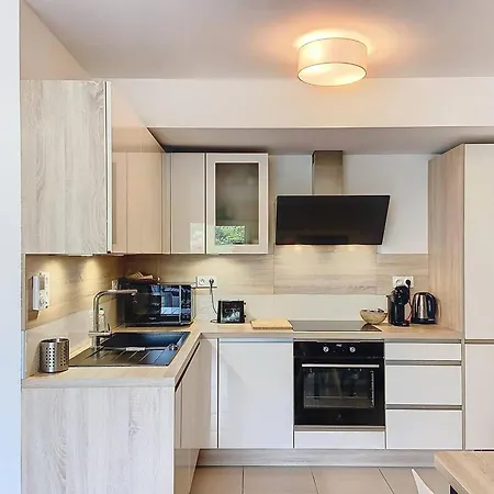 à 150m Des Lecques, Climatisé, Piscine, Terrasse, 2 Chambres, Parking - 4 étoiles - Fr-1-770-29 *