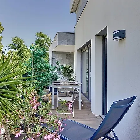 à 150m Des Lecques, Climatisé, Piscine, Terrasse, 2 Chambres, Parking - 4 étoiles - Fr-1-770-29